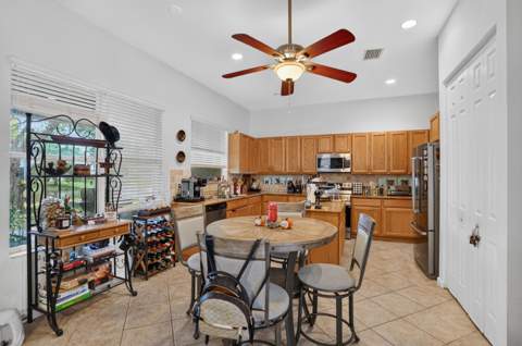 1036 Grove Park Circle, Boynton Beach FL - photo 13 of 39