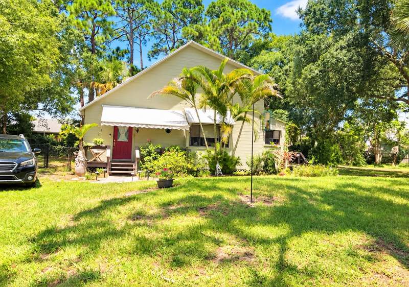 3 bedroom Single Family Residence at 5413 Raintree Trail, Indian River Estates Unit 9, Fort Pierce — photo 2