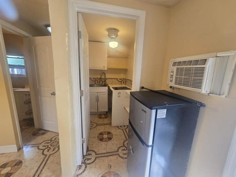 1 bedroom Single Family Residence at 5135 SW 10th Street, Oakland Hills 1st Sec, Margate — photo 5