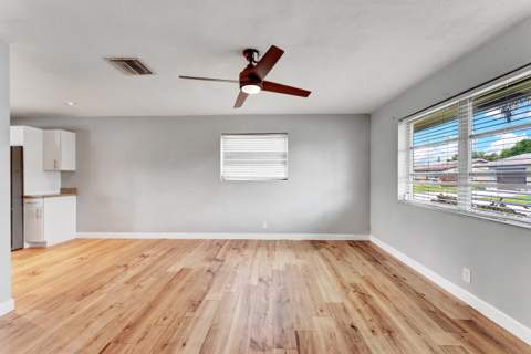 4938 NW 54th Court, Tamarac FL - photo 8 of 28