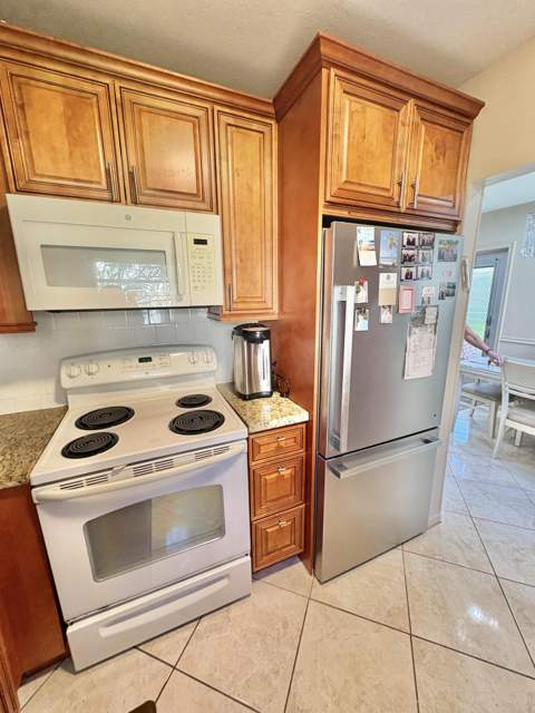 49 Norwich C, West Palm Beach FL - photo 8 of 22