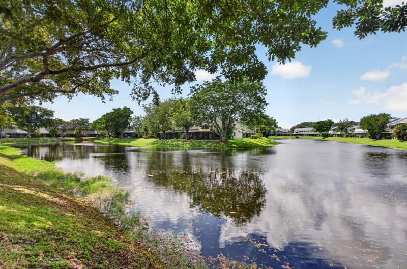 2 bedroom Townhouse at 1991 Discovery Circle, Coral Point North, Deerfield Beach — photo 3