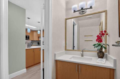 1991 Discovery Circle, Deerfield Beach FL - photo 8 of 47