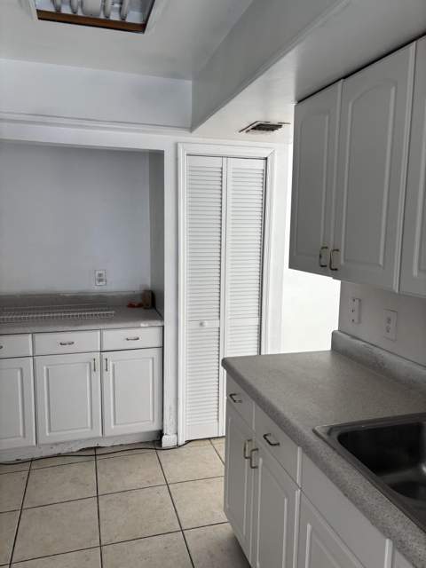 7433 SW 13th Street, North Lauderdale FL - photo 6 of 16