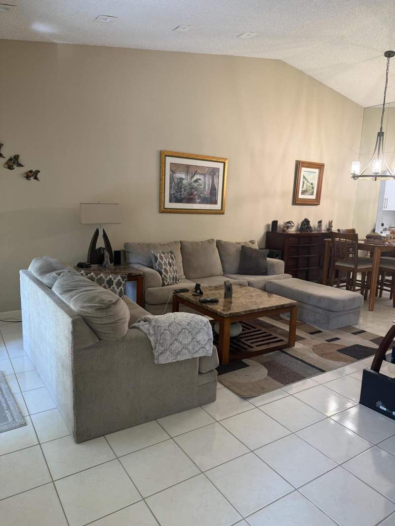 3 bedroom Villa at 3923 Silver Maple Drive #A, Villas Of Willow Bend, Lake Worth — photo 4