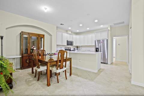 12842 SW Lake Fern Circle, Port St. Lucie FL - photo 9 of 33