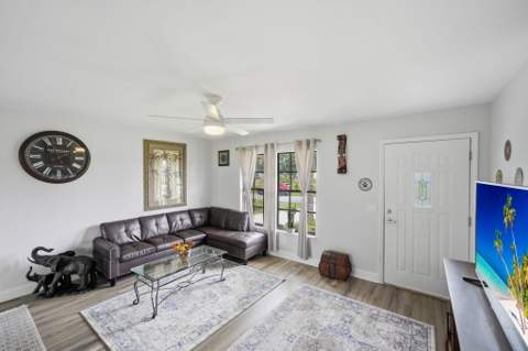 621 SW Stillman Avenue, Port St. Lucie FL - photo 7 of 39