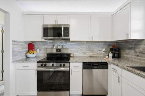 621 SW Stillman Avenue, Port St. Lucie FL - photo 12 of 39