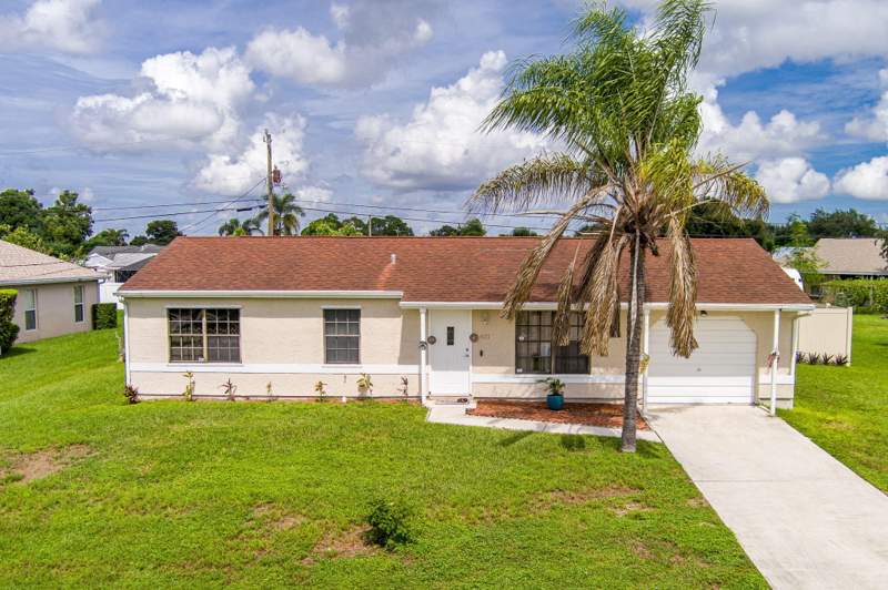 2 bedroom Single Family Residence at 621 SW Stillman Avenue, Port St Lucie Section 41, Port St. Lucie — photo 3