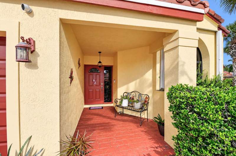 3 bedroom Single Family Residence at 183 Island Way, Windward Isle, Greenacres — photo 2