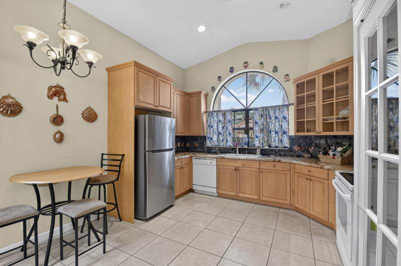 3 bedroom Single Family Residence at 183 Island Way, Windward Isle, Greenacres — photo 5
