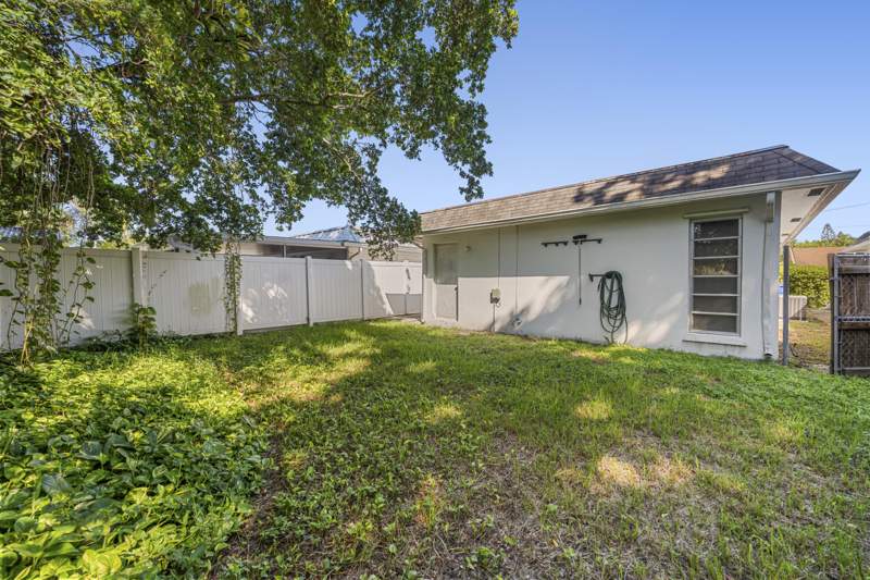 3 bedroom Single Family Residence at 820 SW 12th Place, Kirk Estates, Fort Lauderdale — photo 3