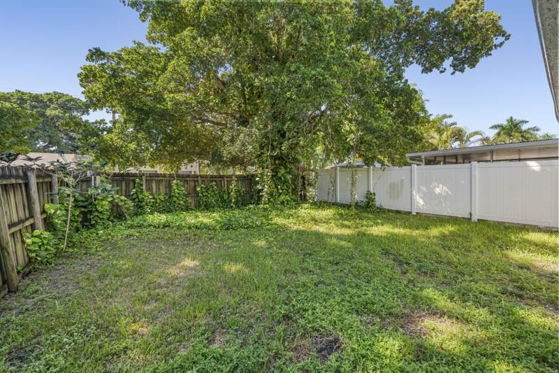 3 bedroom Single Family Residence at 820 SW 12th Place, Kirk Estates, Fort Lauderdale — photo 5