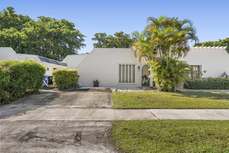 3 bedroom Single Family Residence at 820 SW 12th Place, Kirk Estates, Fort Lauderdale — photo 2