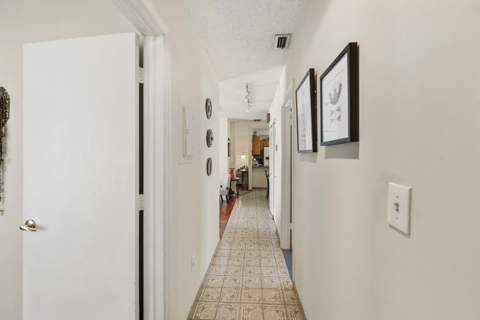 820 SW 12th Place, Fort Lauderdale FL - photo 11 of 37