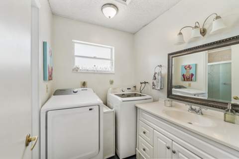 820 SW 12th Place, Fort Lauderdale FL - photo 19 of 37