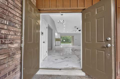 8866 NW 2nd Place, Coral Springs FL - photo 10 of 73
