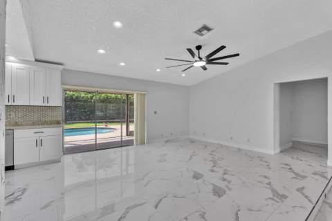 8866 NW 2nd Place, Coral Springs FL - photo 16 of 73