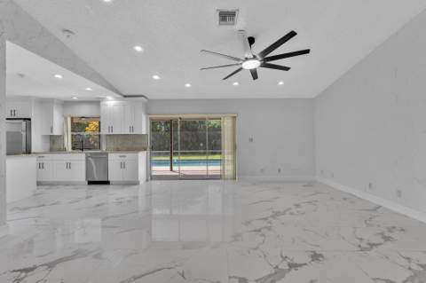 8866 NW 2nd Place, Coral Springs FL - photo 17 of 73