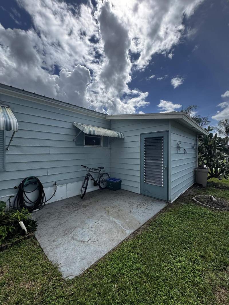 2 bedroom Manufactured Home at 19 San Luis Obispo, Spanish Lakes Country Club Village, Fort Pierce — photo 5
