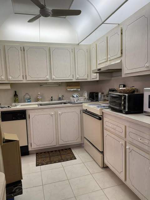 120 Preston Way, Boca Raton FL - photo 11 of 18