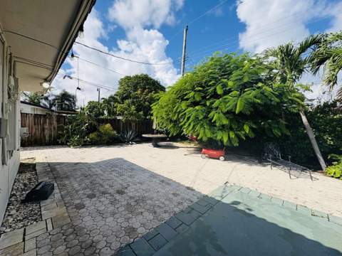 2711 NE 11th Terrace, Pompano Beach FL - photo 19 of 21