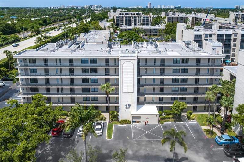 2 bedroom Condominium at 17 Royal Palm Way #6010, Boca Bayou Condo, Boca Raton — photo 3