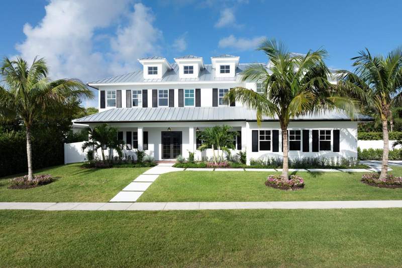 5 bedroom Single Family Residence at 11823 Lake Shore Place, Hidden Key North, North Palm Beach — photo 3