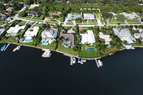 11823 Lake Shore Place, North Palm Beach FL - photo 14 of 65