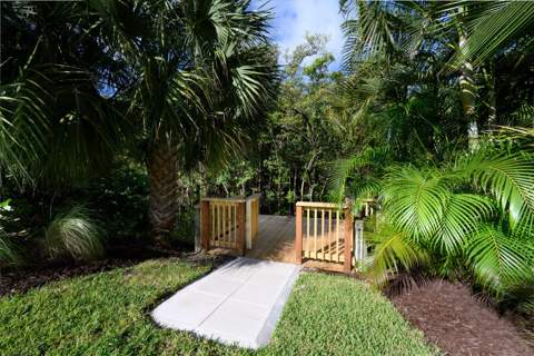 11823 Lake Shore Place, North Palm Beach FL - photo 16 of 65