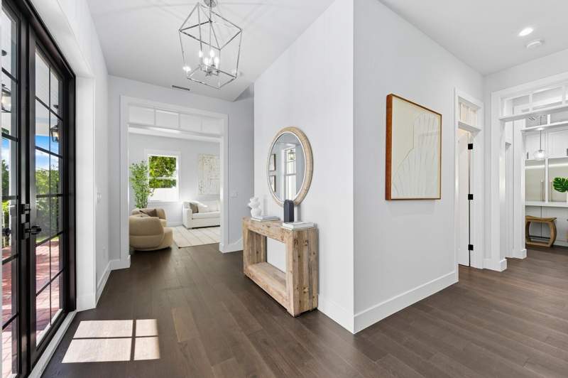 5 bedroom Single Family Residence at 11823 Lake Shore Place, Hidden Key North, North Palm Beach — photo 5