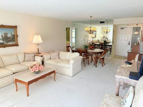 5380 Woodland Lakes Drive #216, Palm Beach Gardens FL - photo 9 of 12