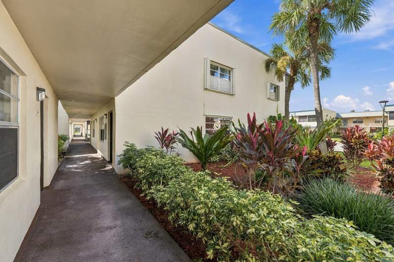 1 bedroom Condominium at 447 Burgundy J #J, Kings Point Burgundy Condos, Delray Beach — photo 2