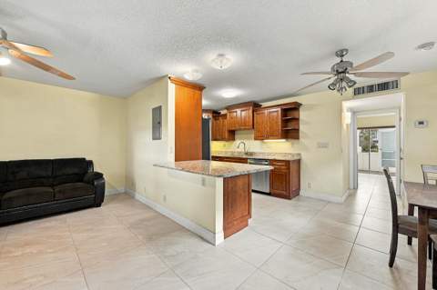 447 Burgundy J #J, Delray Beach FL - photo 7 of 43