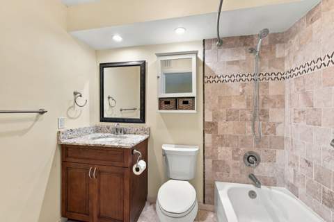 447 Burgundy J #J, Delray Beach FL - photo 20 of 43