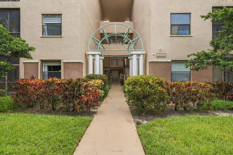 2 bedroom Condominium at 4400 NW 30th Street #327, Bayport Village B Condo, Coconut Creek — photo 4