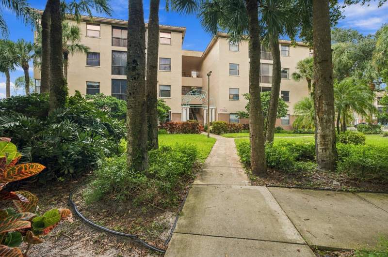 2 bedroom Condominium at 4400 NW 30th Street #327, Bayport Village B Condo, Coconut Creek — photo 3