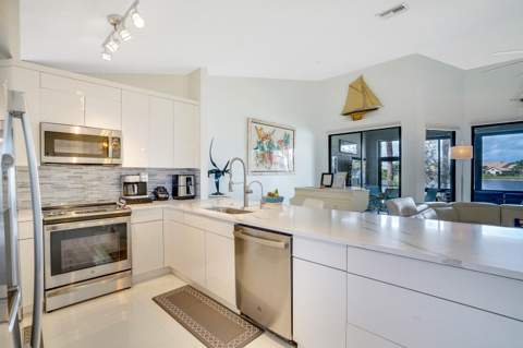 7235 Sweetbay Court, Boynton Beach FL - photo 13 of 62