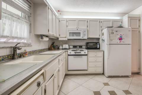 1201 N Sugar Sands Boulevard #11, Singer Island FL - photo 9 of 19