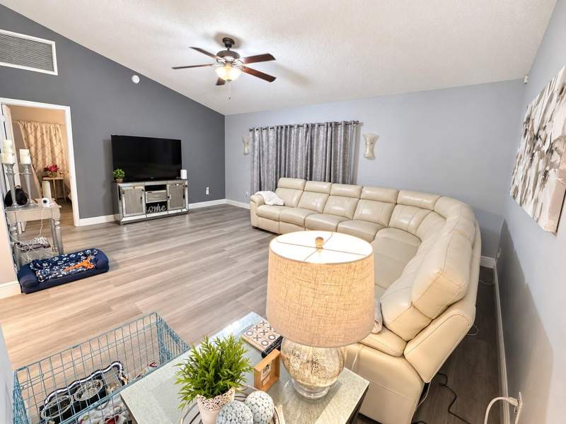 3 bedroom Single Family Residence at 4222 NW 6th Court, Riverglen East, Deerfield Beach — photo 5