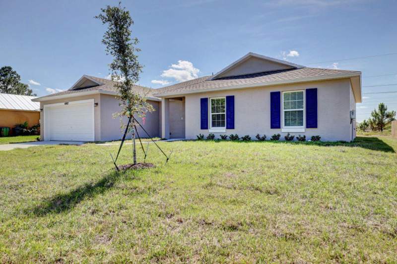 4 bedroom Single Family Residence at 2384 SW Pamona Street, Port St Lucie Section 11, Port St. Lucie — photo 2