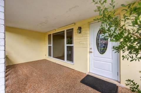 213 NE 24th Court, Boca Raton FL - photo 7 of 69