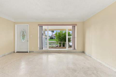 213 NE 24th Court, Boca Raton FL - photo 16 of 69