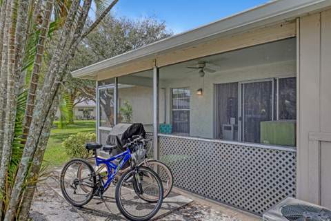 553 Covered Bridge Boulevard, Lake Worth FL - photo 21 of 43