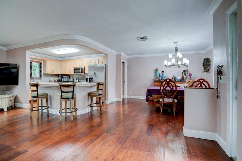 4 bedroom Single Family Residence at 5139 1st Road, Palm Beach Farms Co 3, Lake Worth — photo 5