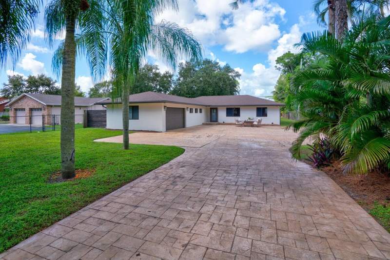4 bedroom Single Family Residence at 5139 1st Road, Palm Beach Farms Co 3, Lake Worth — photo 2