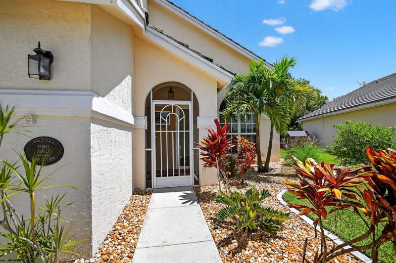 3 bedroom Single Family Residence at 7362 Ashley Shores Circle, Lake Charleston 1 Par C, Lake Worth — photo 3