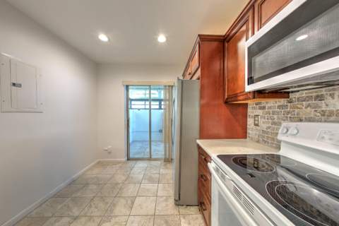 5794 Moss Court #7E, Fort Pierce FL - photo 16 of 54