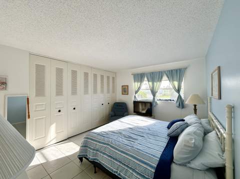 2653 Dudley Drive #F, West Palm Beach FL - photo 17 of 43
