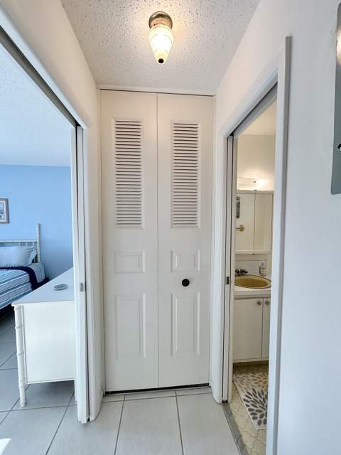 2653 Dudley Drive #F, West Palm Beach FL - photo 15 of 43